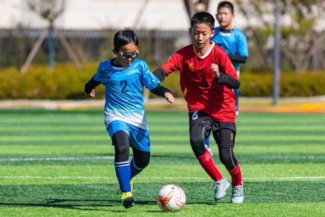 锡安26分库里33分 勇士惜负鹈鹕跌回西部第十